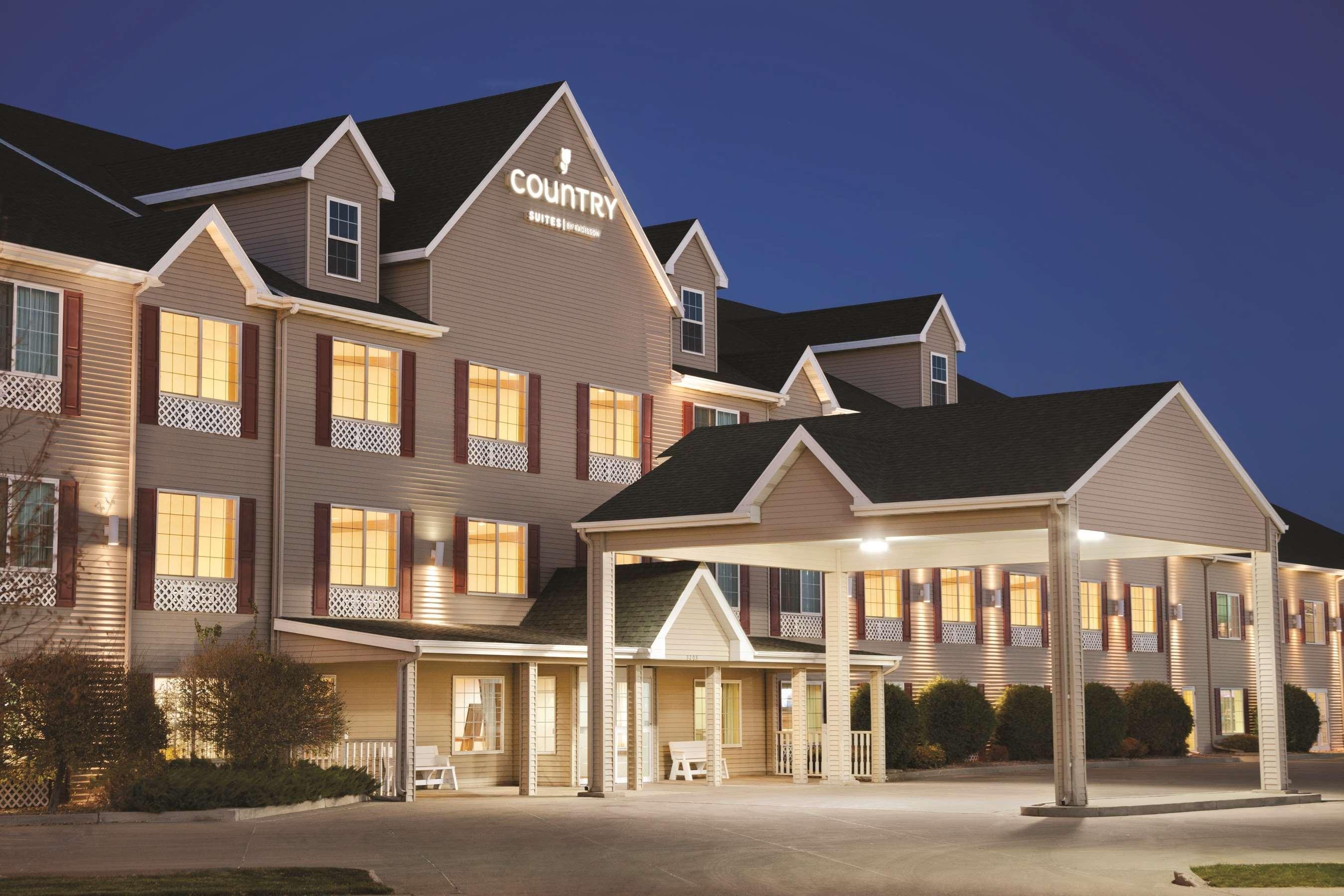 Country Inn & Suites By Radisson Bismarck Waterpark Ngoại thất bức ảnh